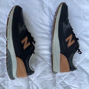 New Balance Sneakers, Men’s Size 9